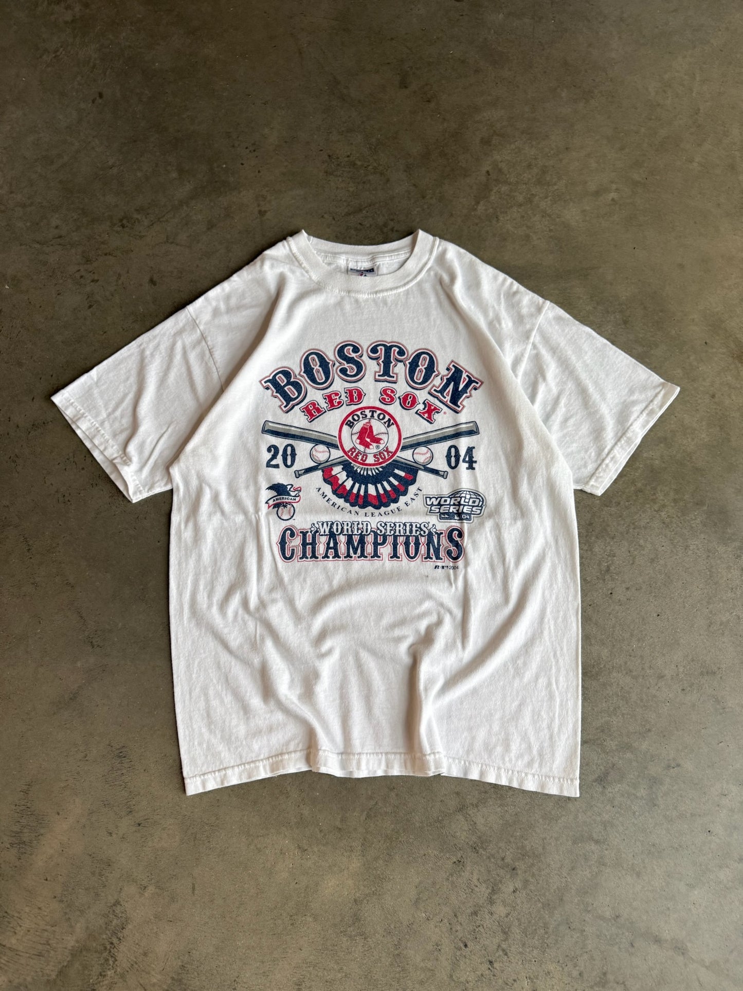 (L) 2004 Boston Red Sox Tee