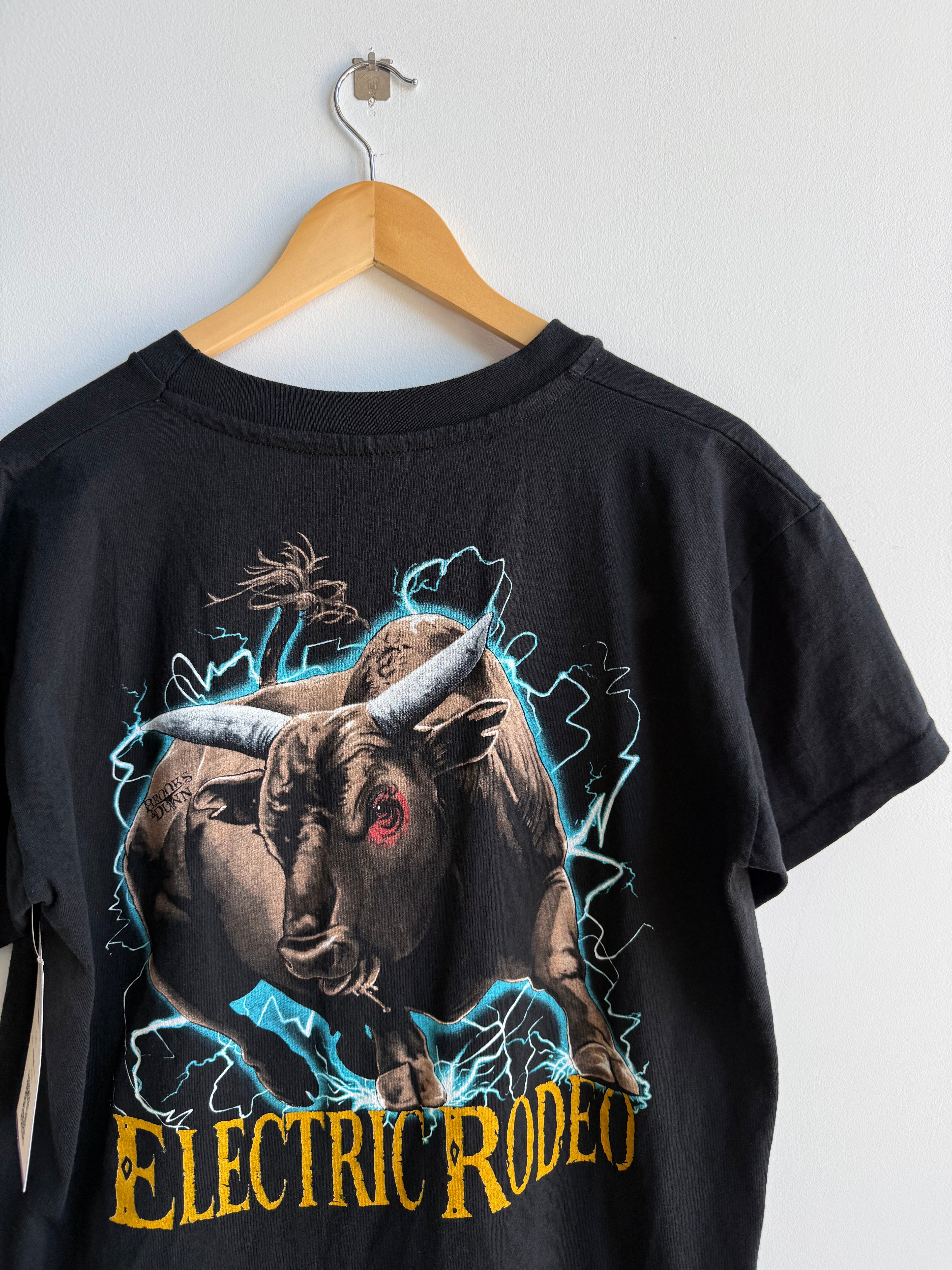 (L) Brooks & Dunn Electric Rodeo Tee