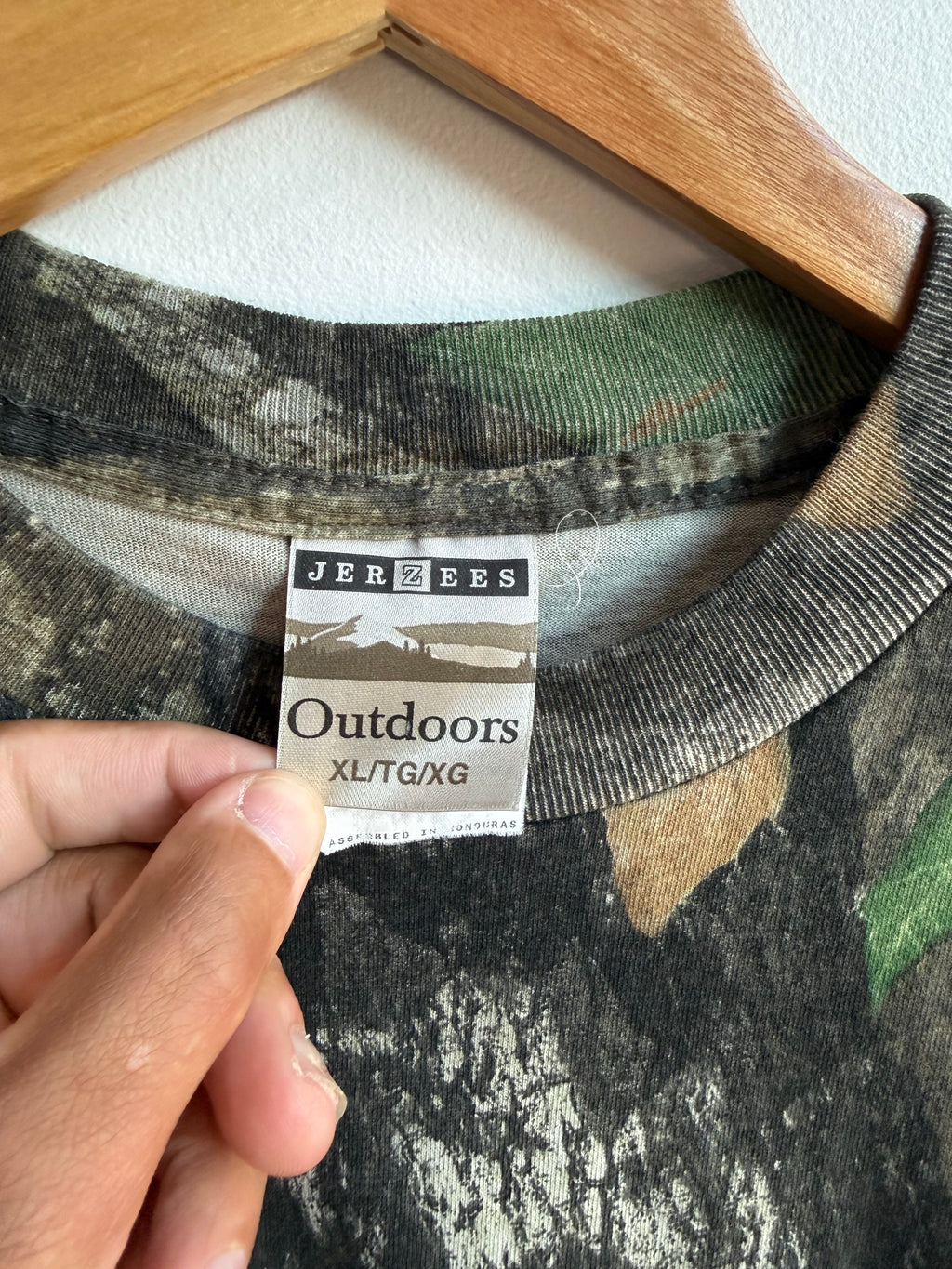 (XL) Camo Tee