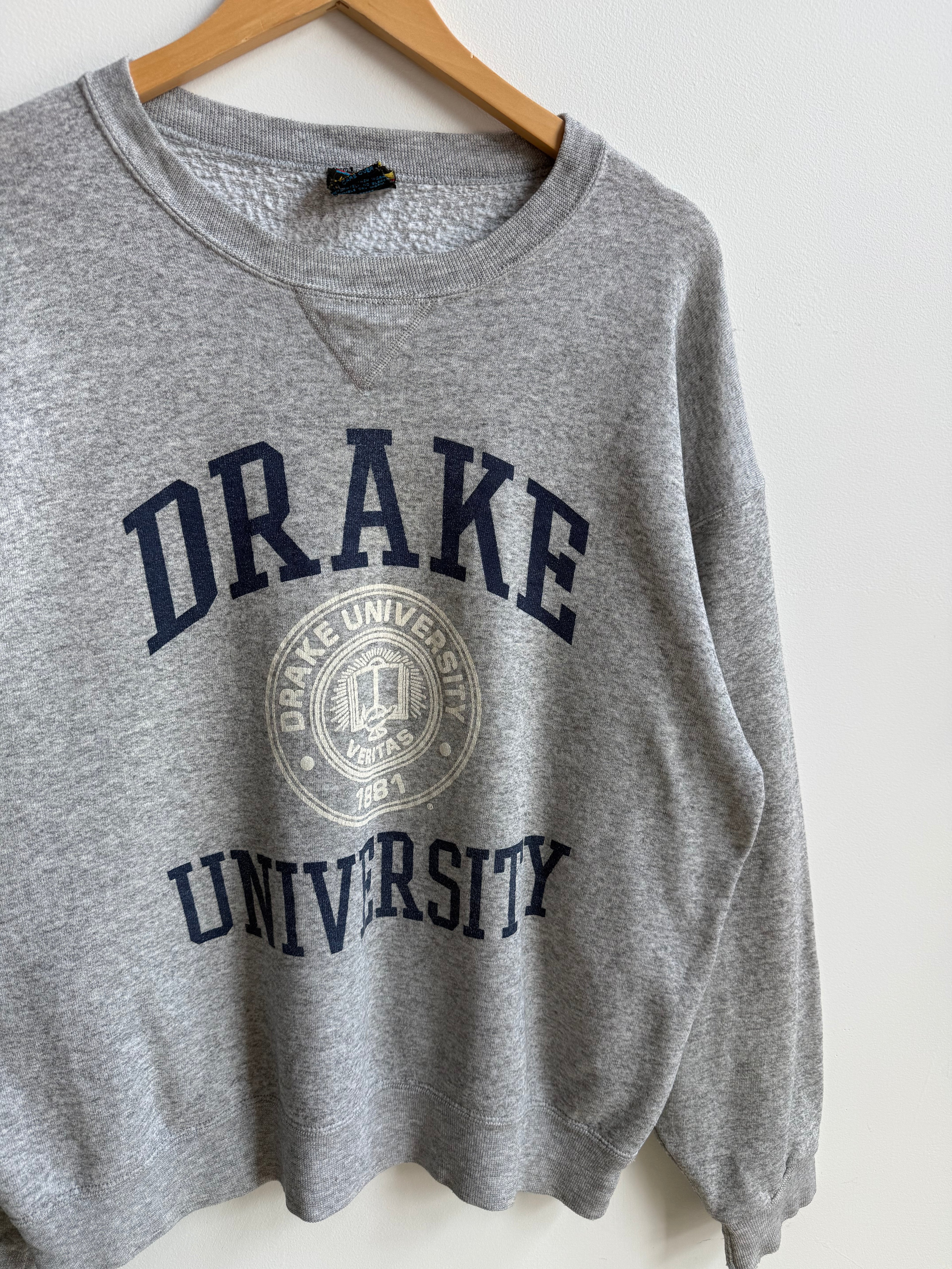 (L) Drake University Crew