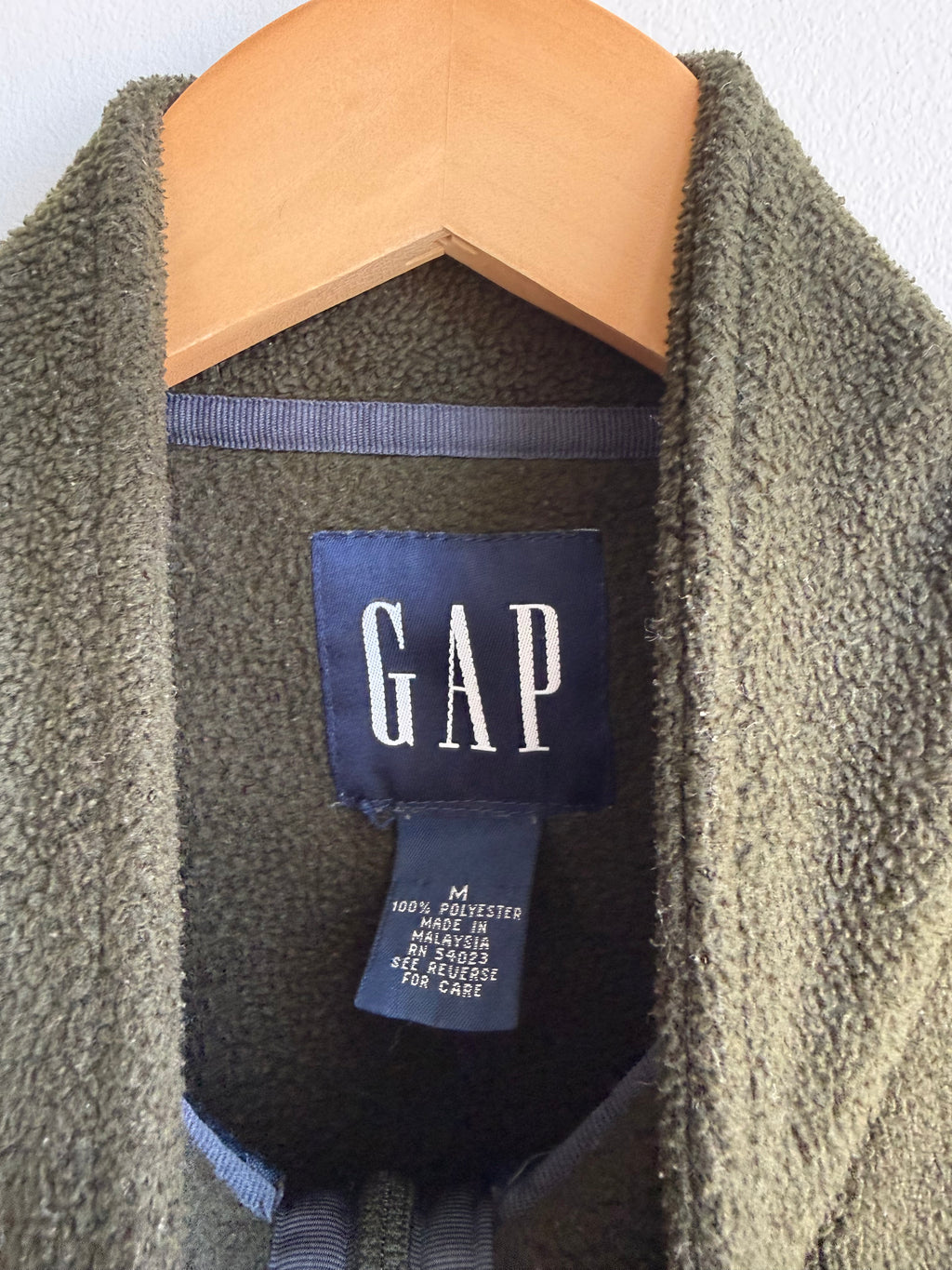 (M) Gap Fleece Vest