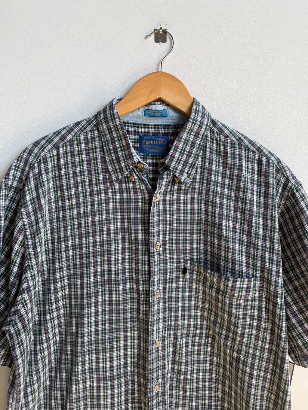 (L) Pendleton Button Up