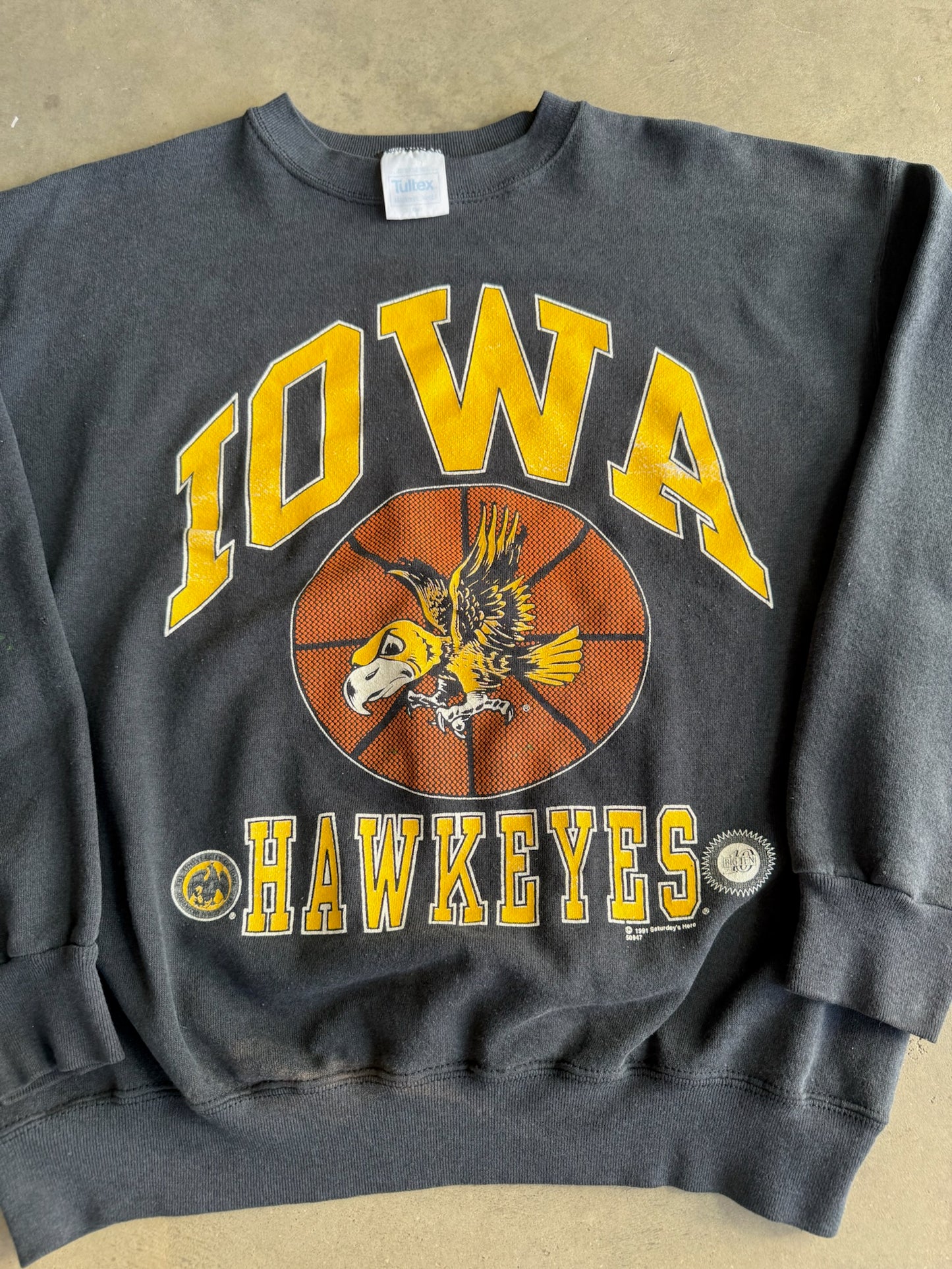(XL) Iowa Basketball Crew