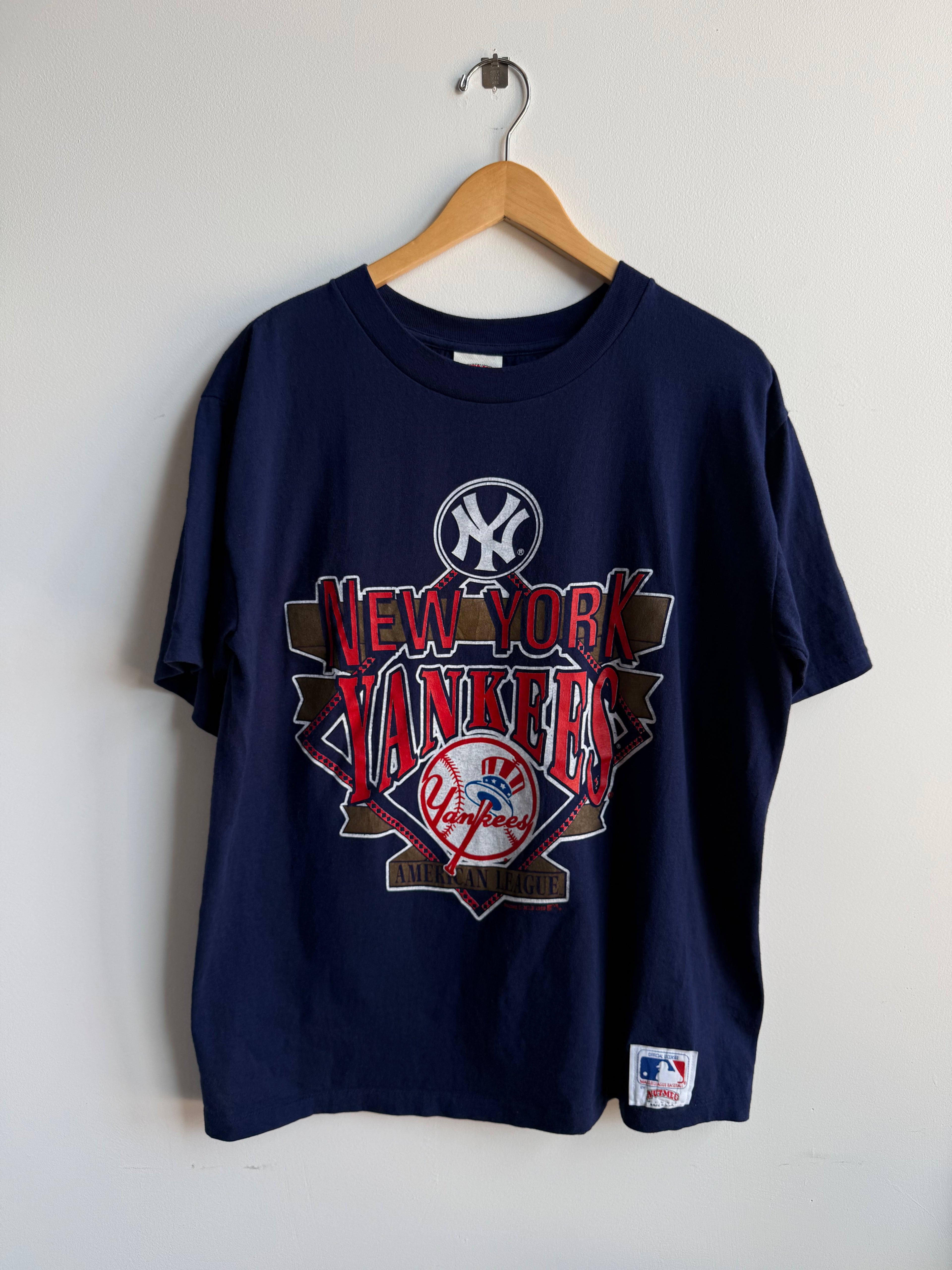 (L) New York Yankees Tee