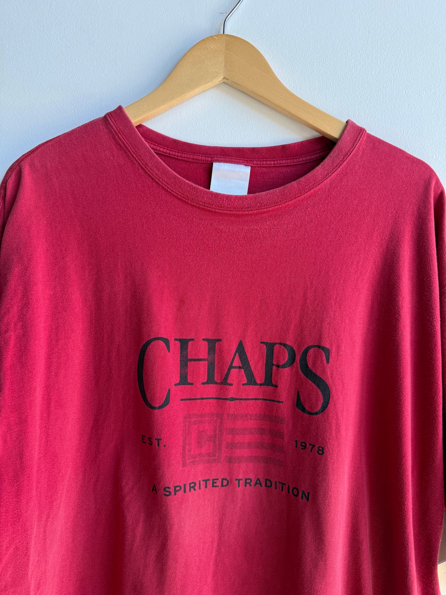 (XXL) Chaps Tee