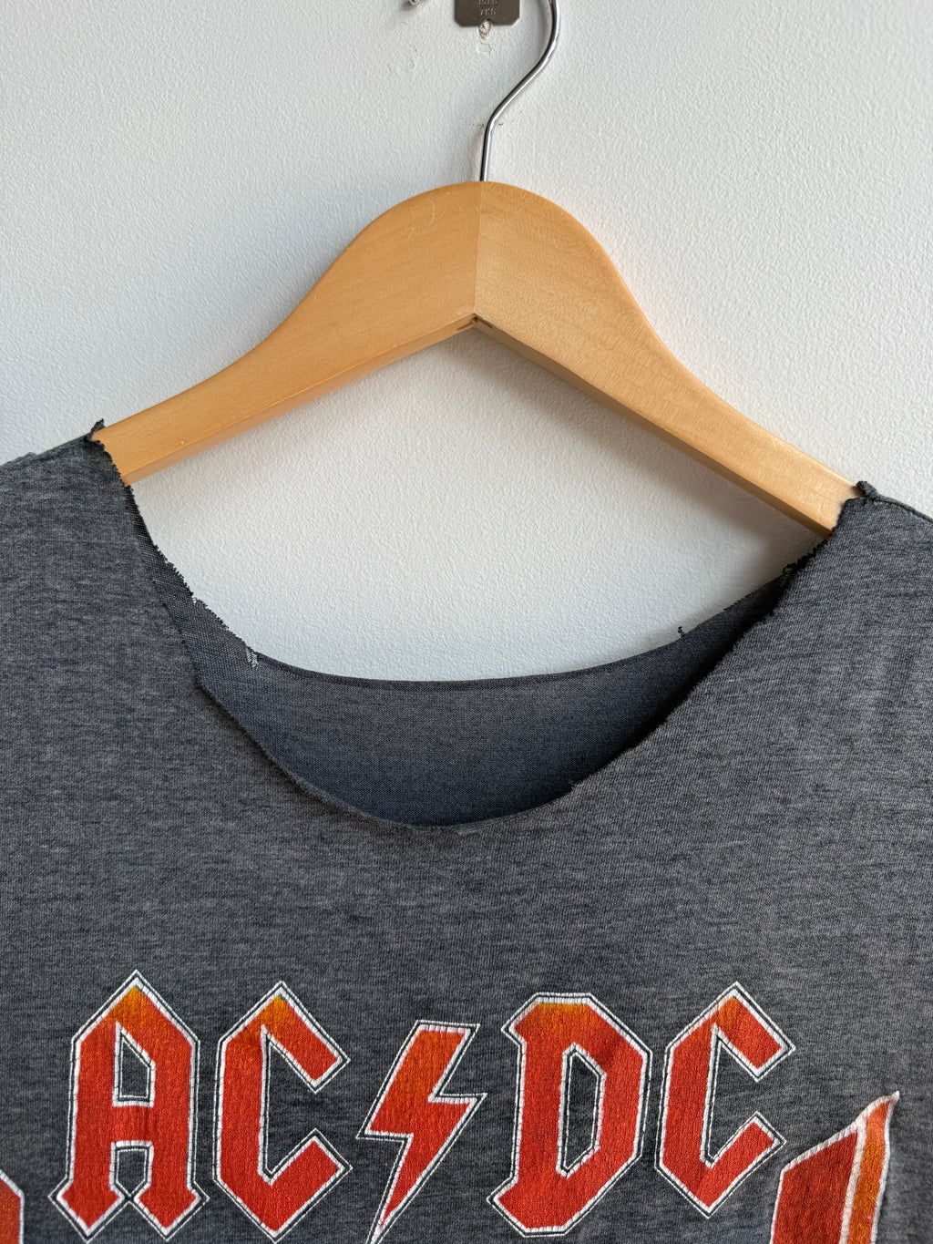 (S) AC/DC Cutoff Tee