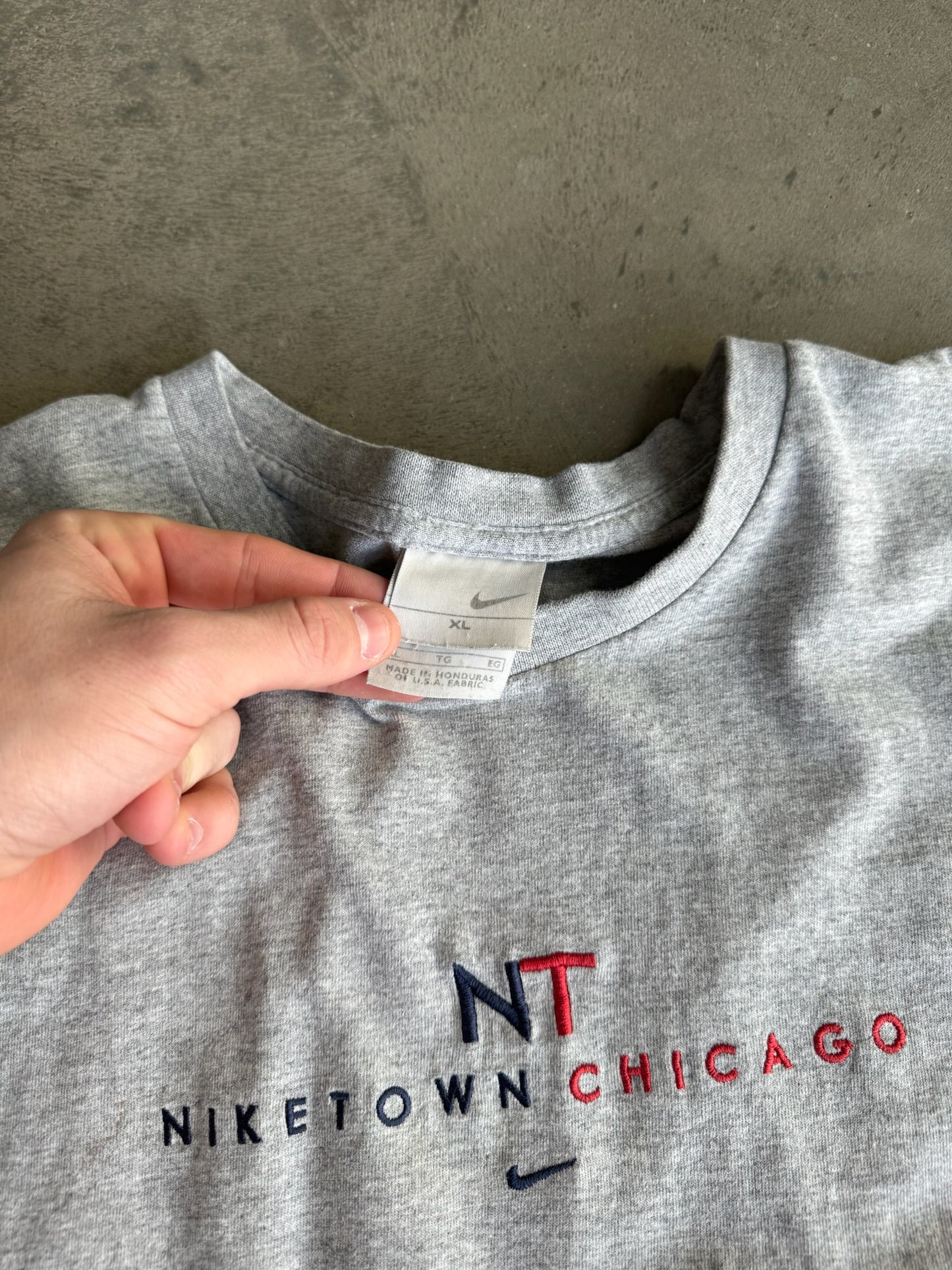 (XL) NikeTown Chicago Tee