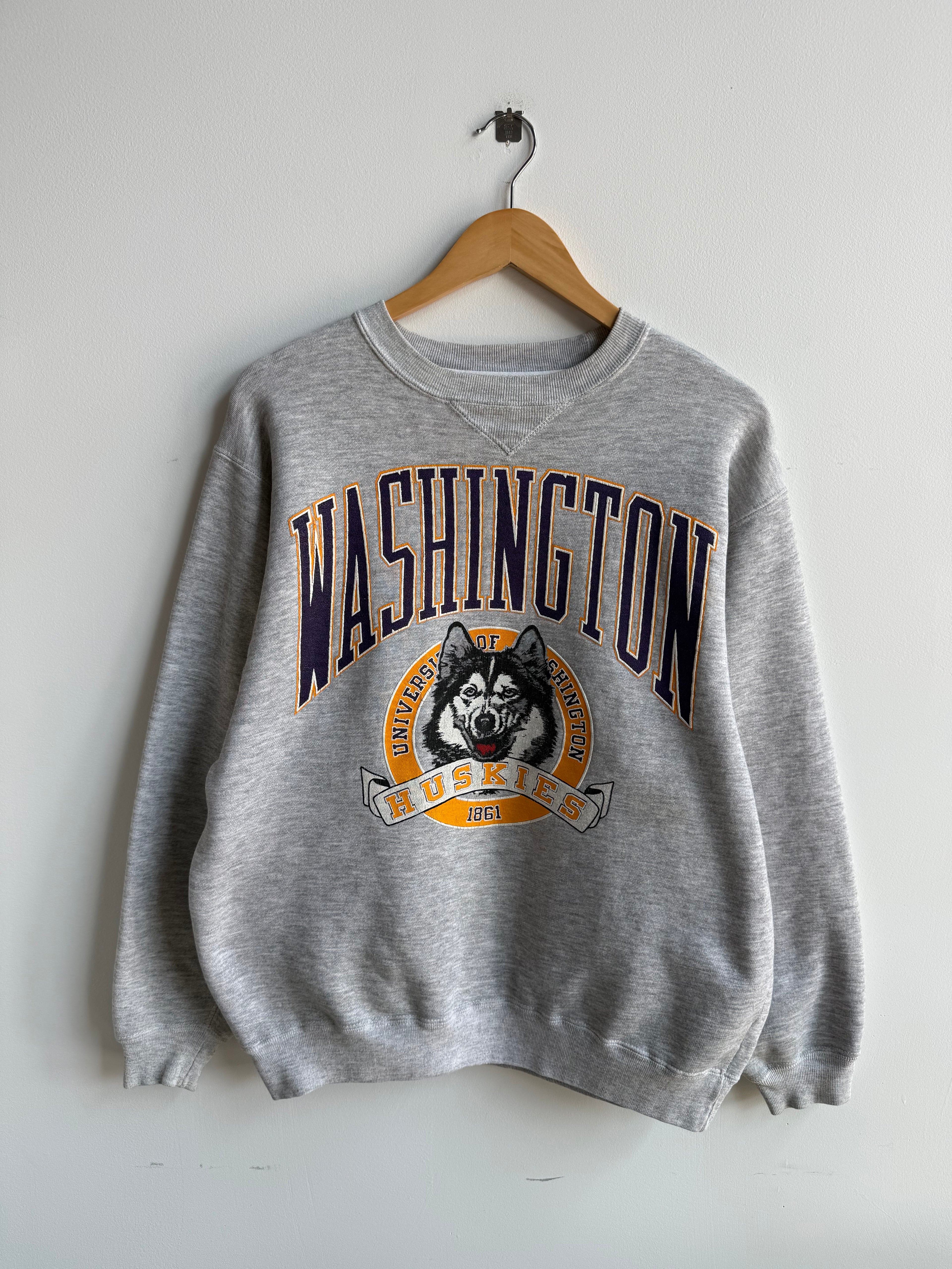 (L) Washington Huskies Crew