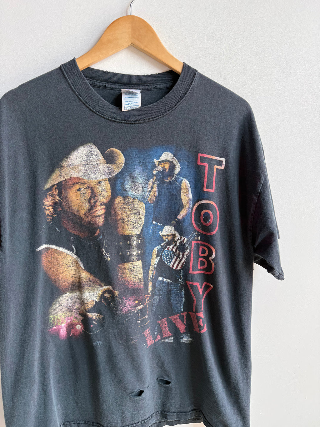 (L) Toby Keith Tee