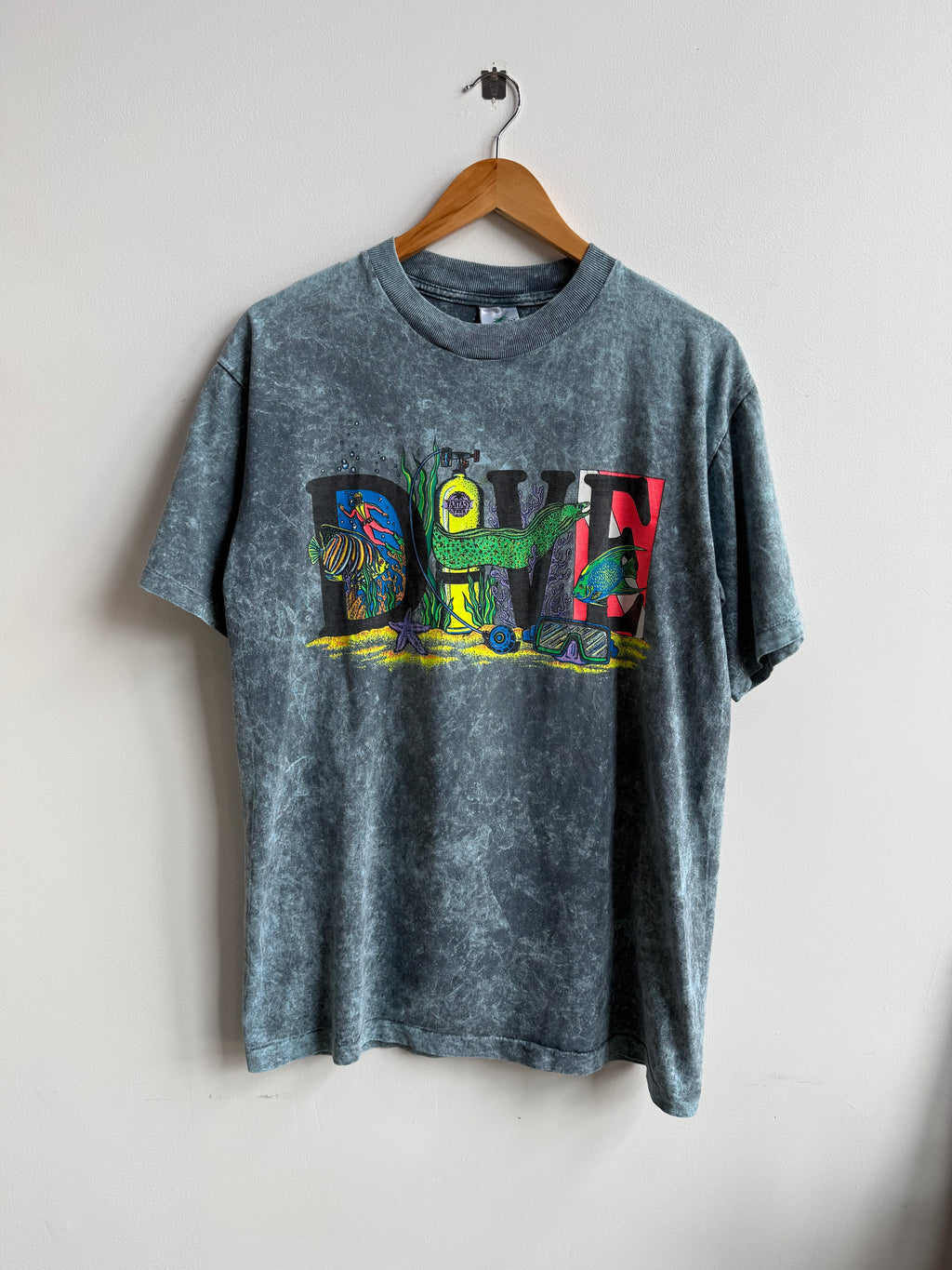 (L) Fantasy Dive Tee