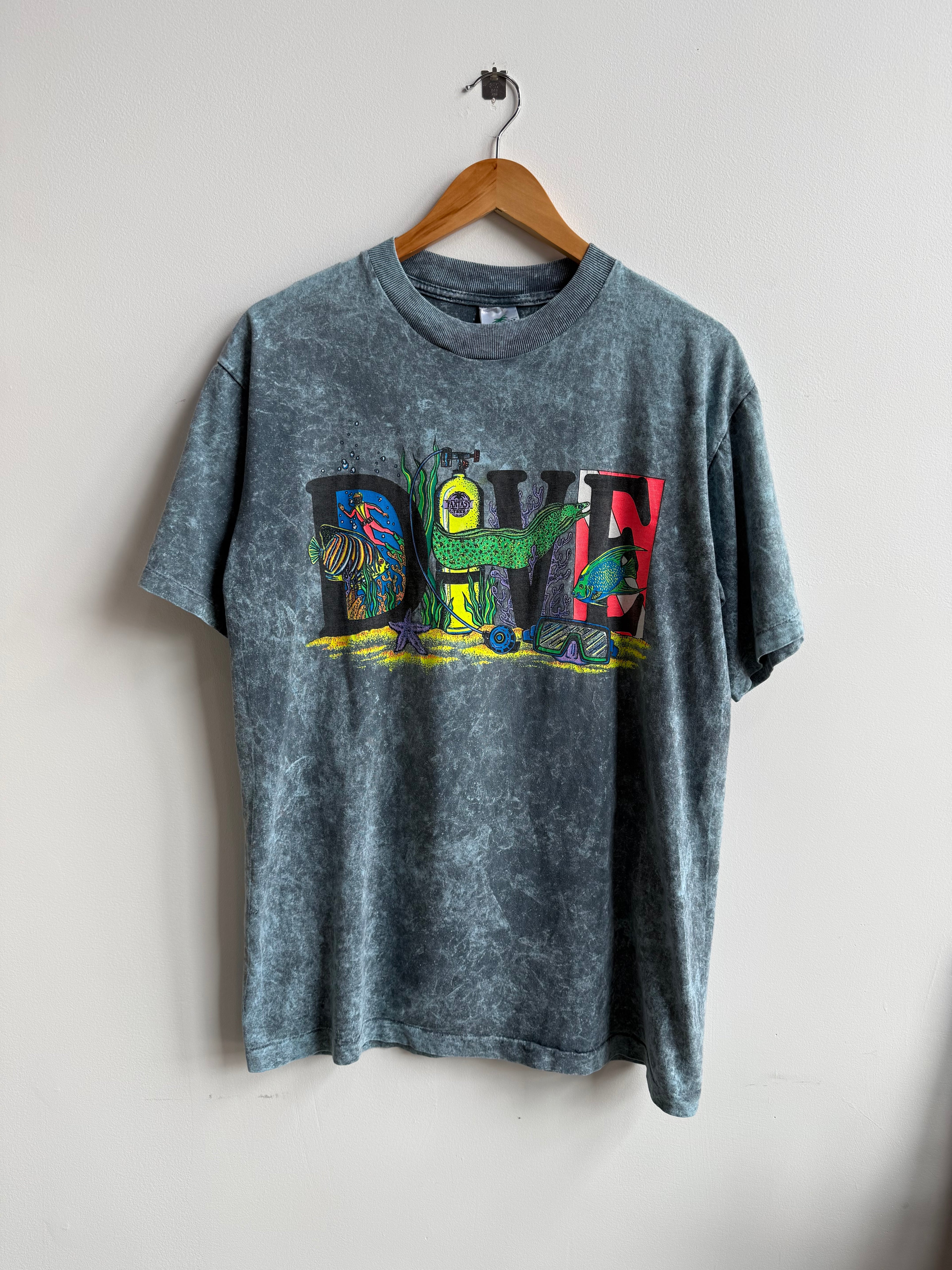 (L) Fantasy Dive Tee