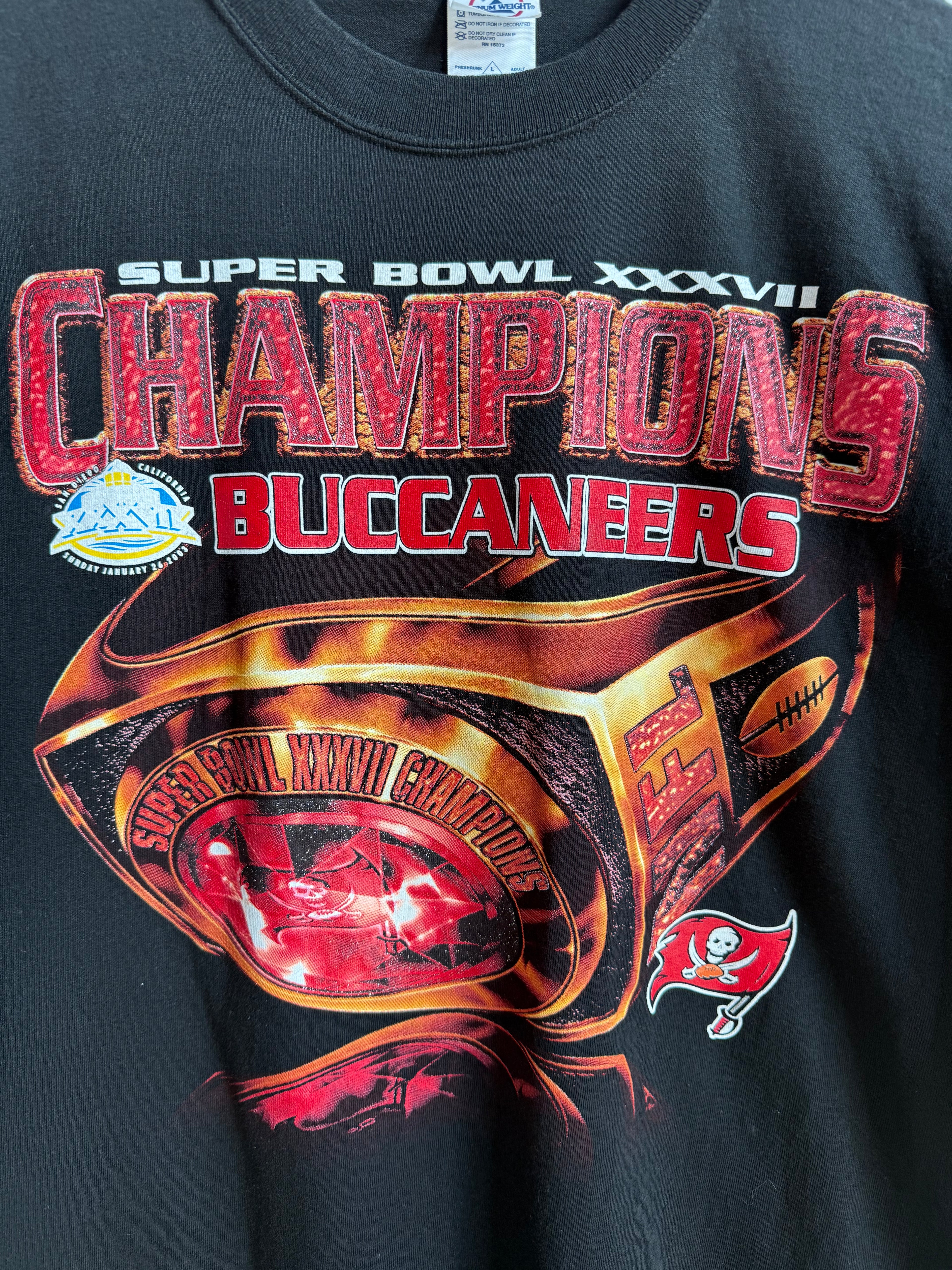 (L) Tampa Bay Buccaneers Super Bowl Ring Tee