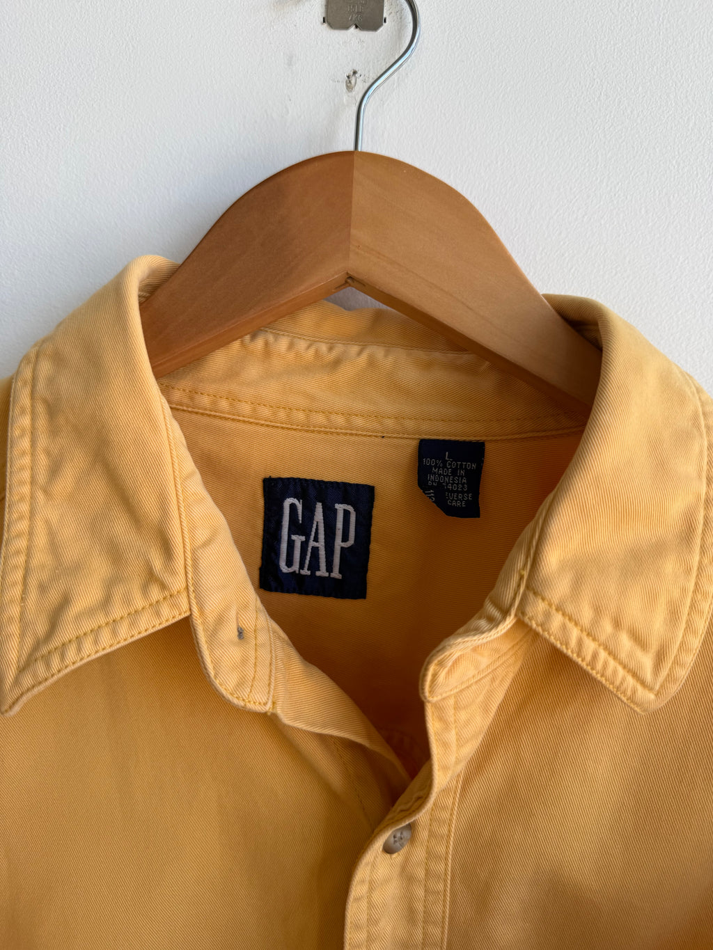(L) Gap Cotton Shirt