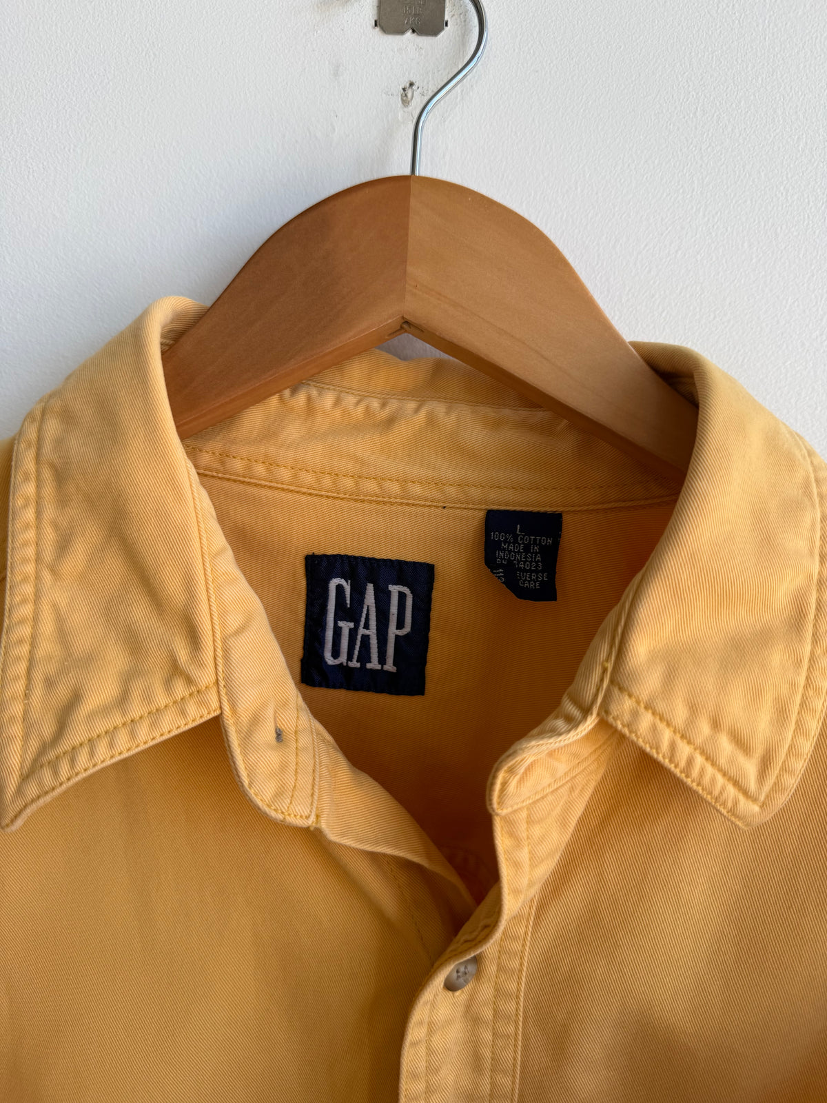 (L) Gap Cotton Shirt