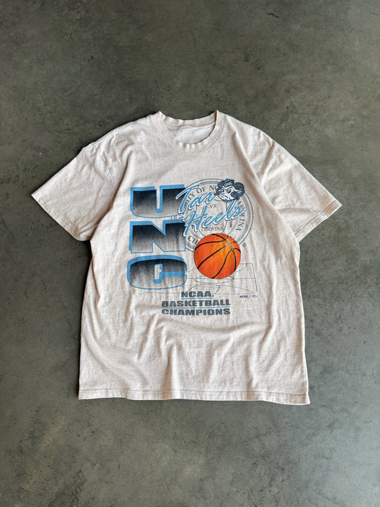 (XL) North Carolina Tar Heels Basketball Tee