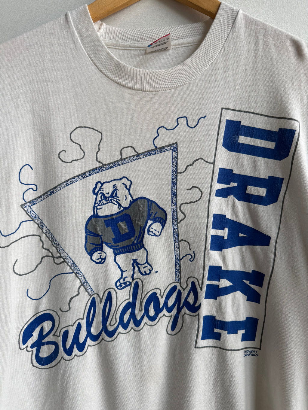 (L) Drake Bulldogs Tee
