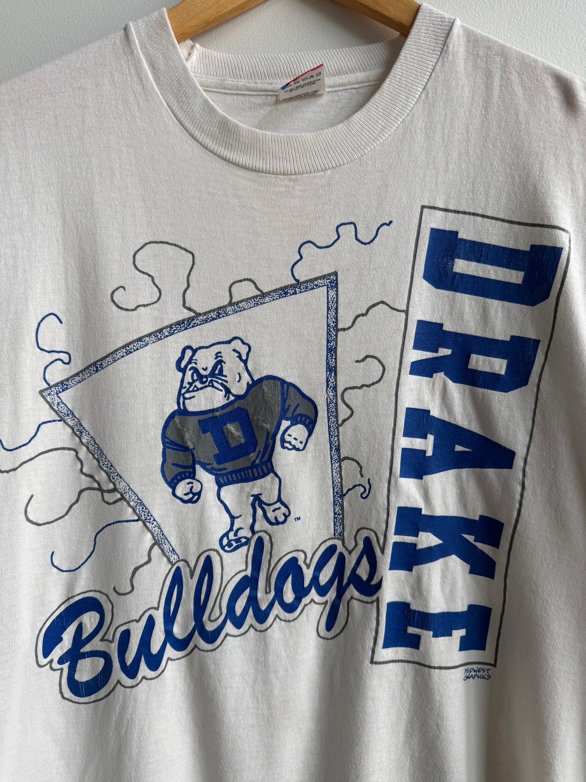 (L) Drake Bulldogs Tee