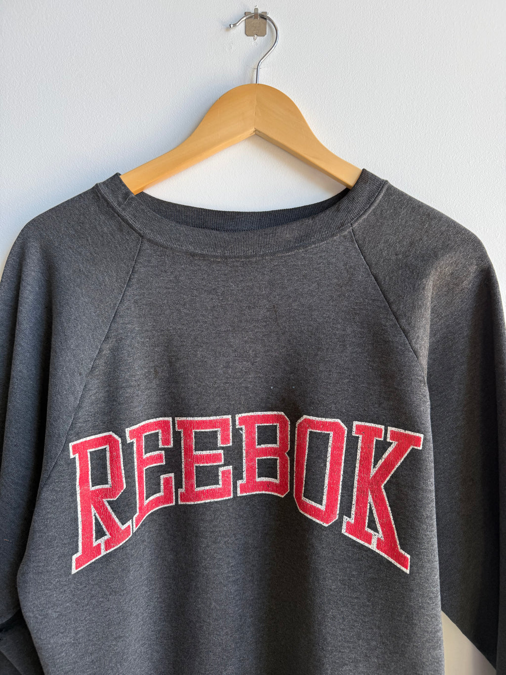 (M) Reebok Crewneck