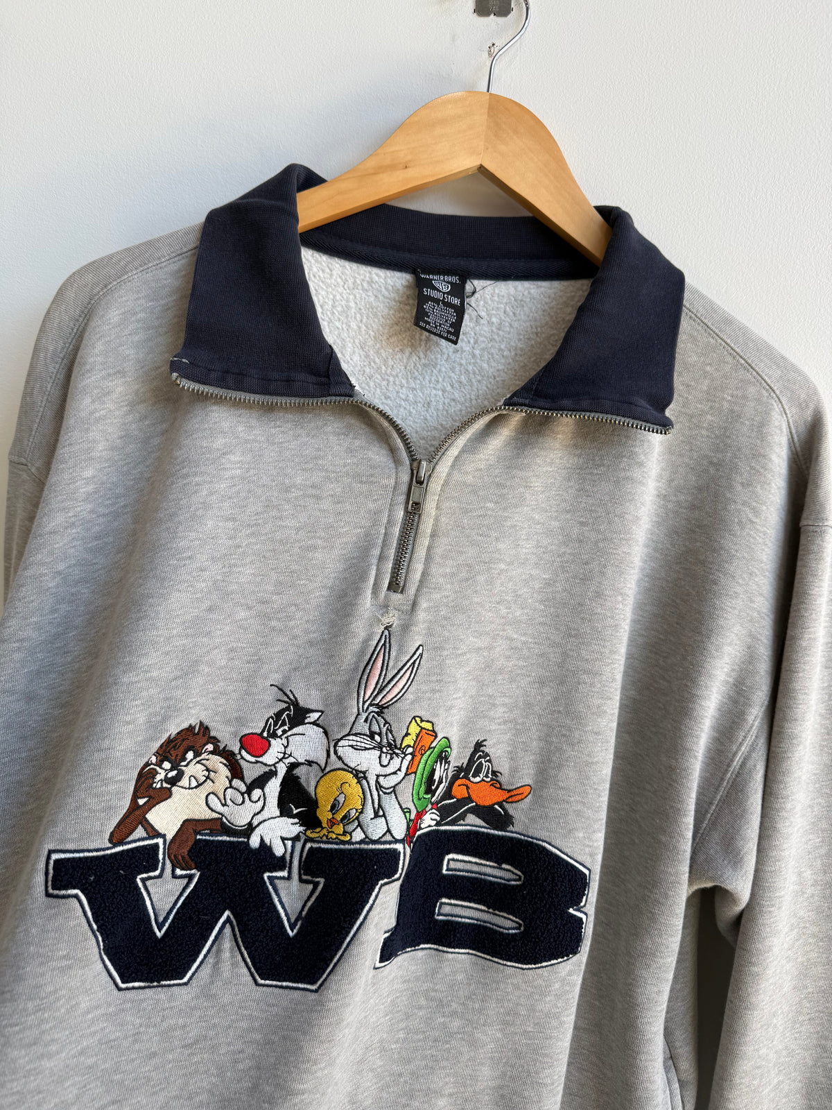 (L) Looney Tunes Quarter Zip