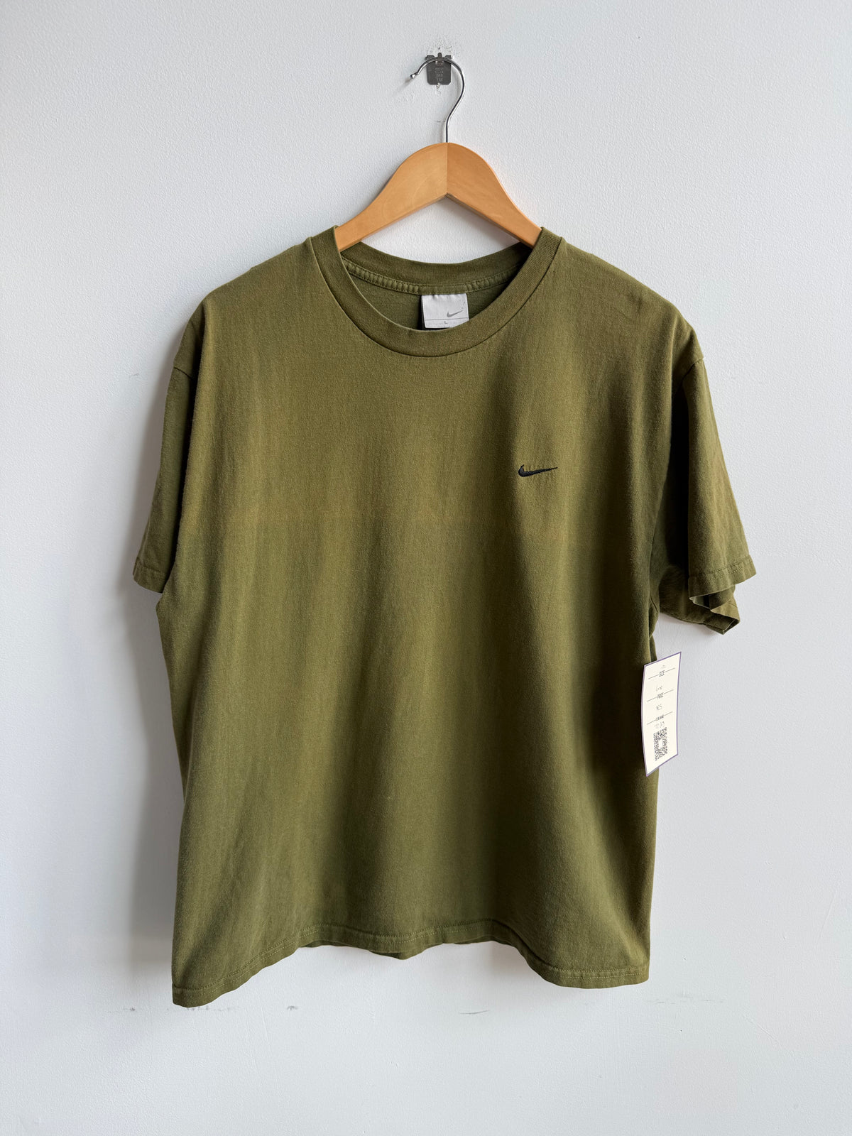 (L) Nike Tee