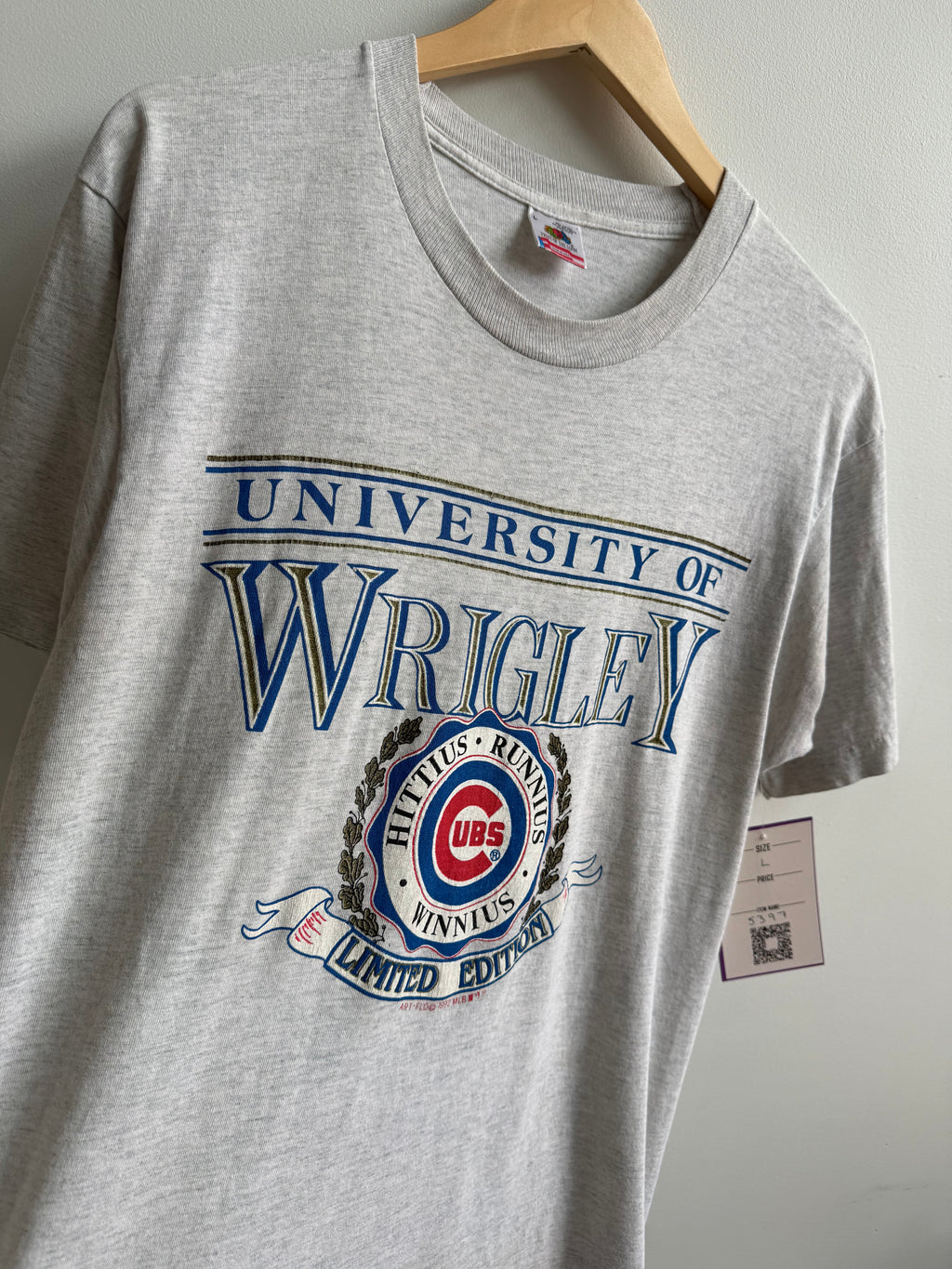 (L) Chicago Cubs Wrigley Tee