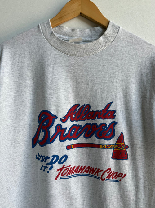 (L) Atlanta Braves Tomahawk Tee