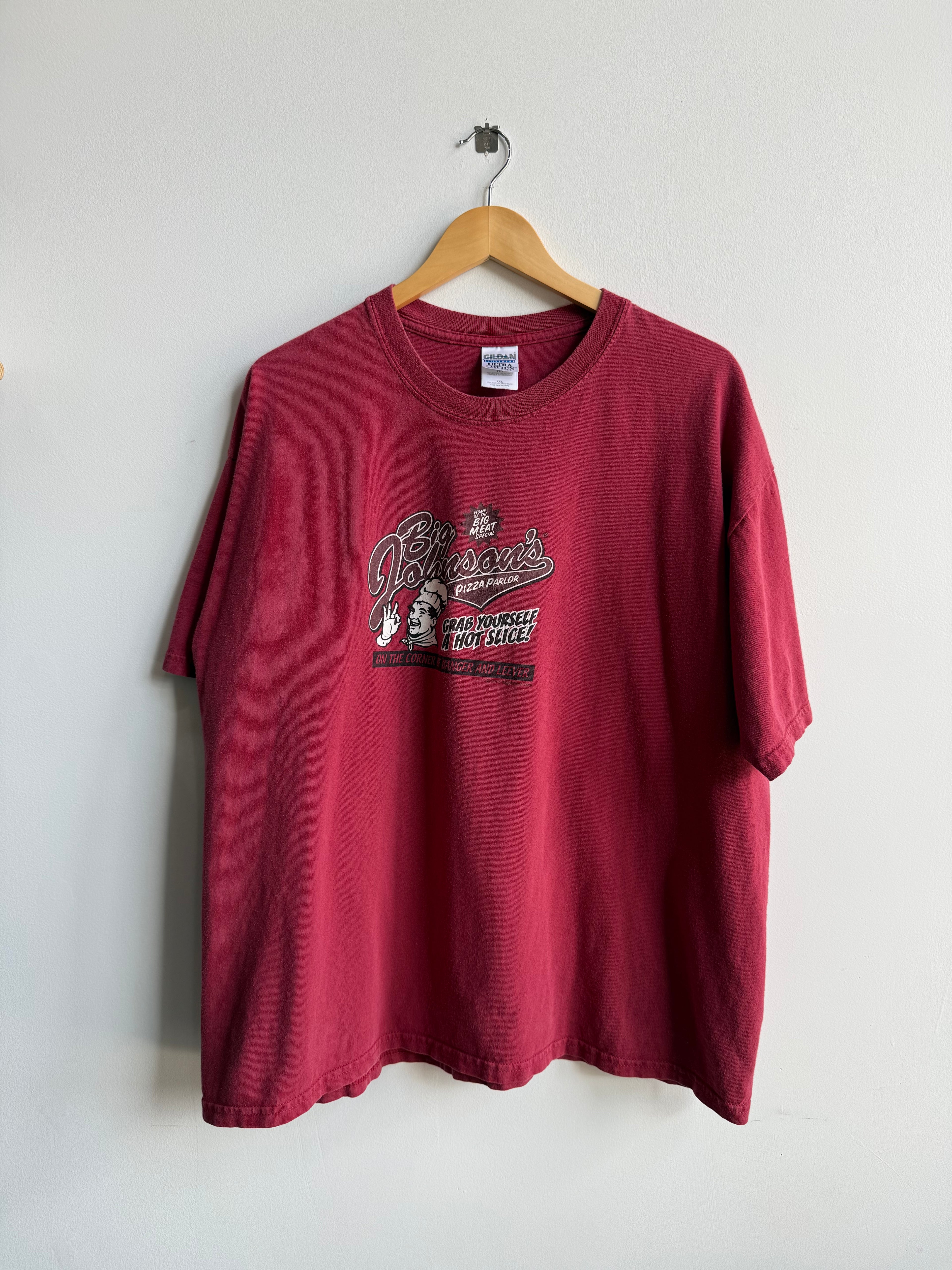 (XXL) Big Johnson’s Pizza Tee