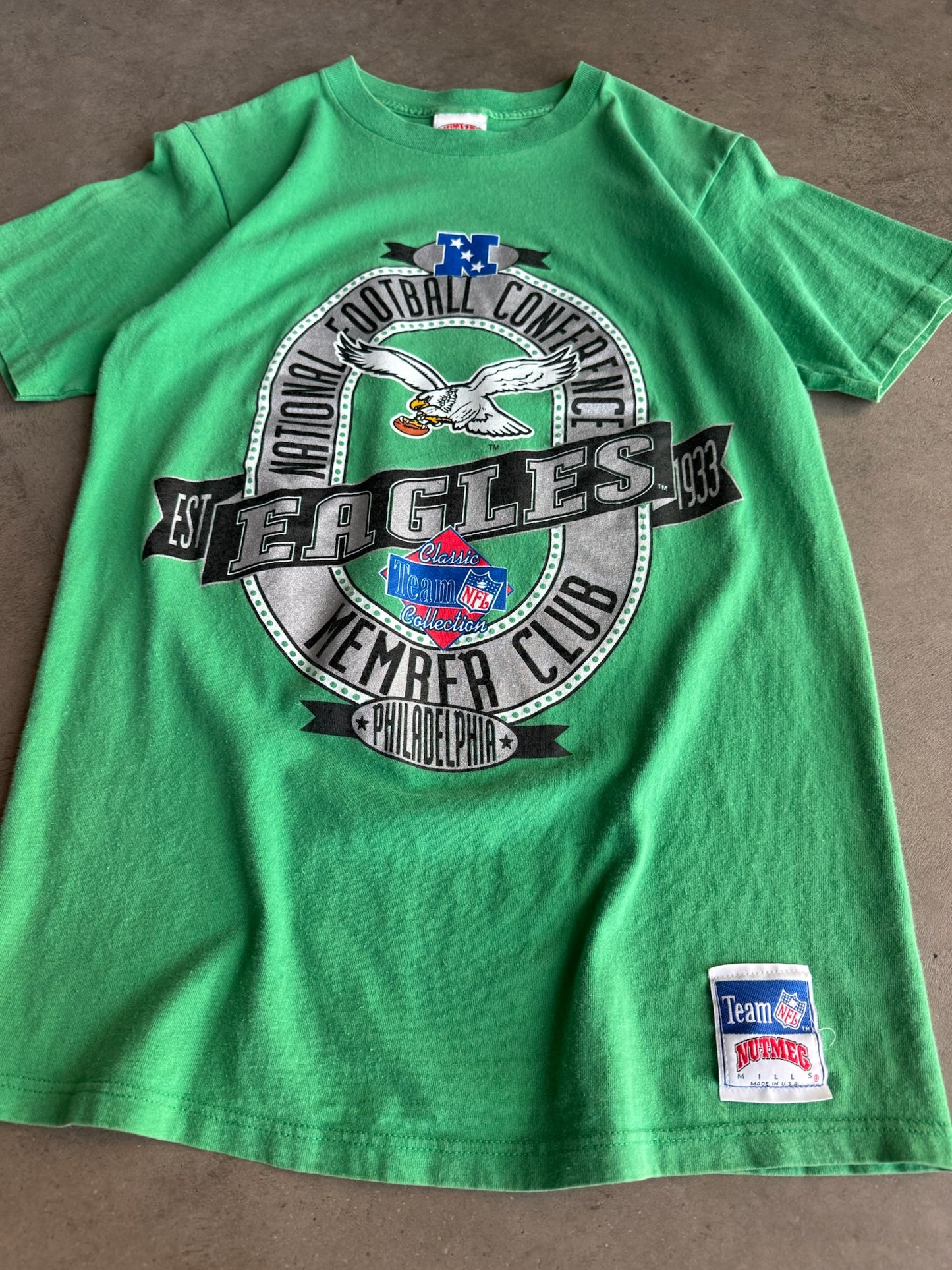 (L) Philadelphia Eagles Kelly Green Tee