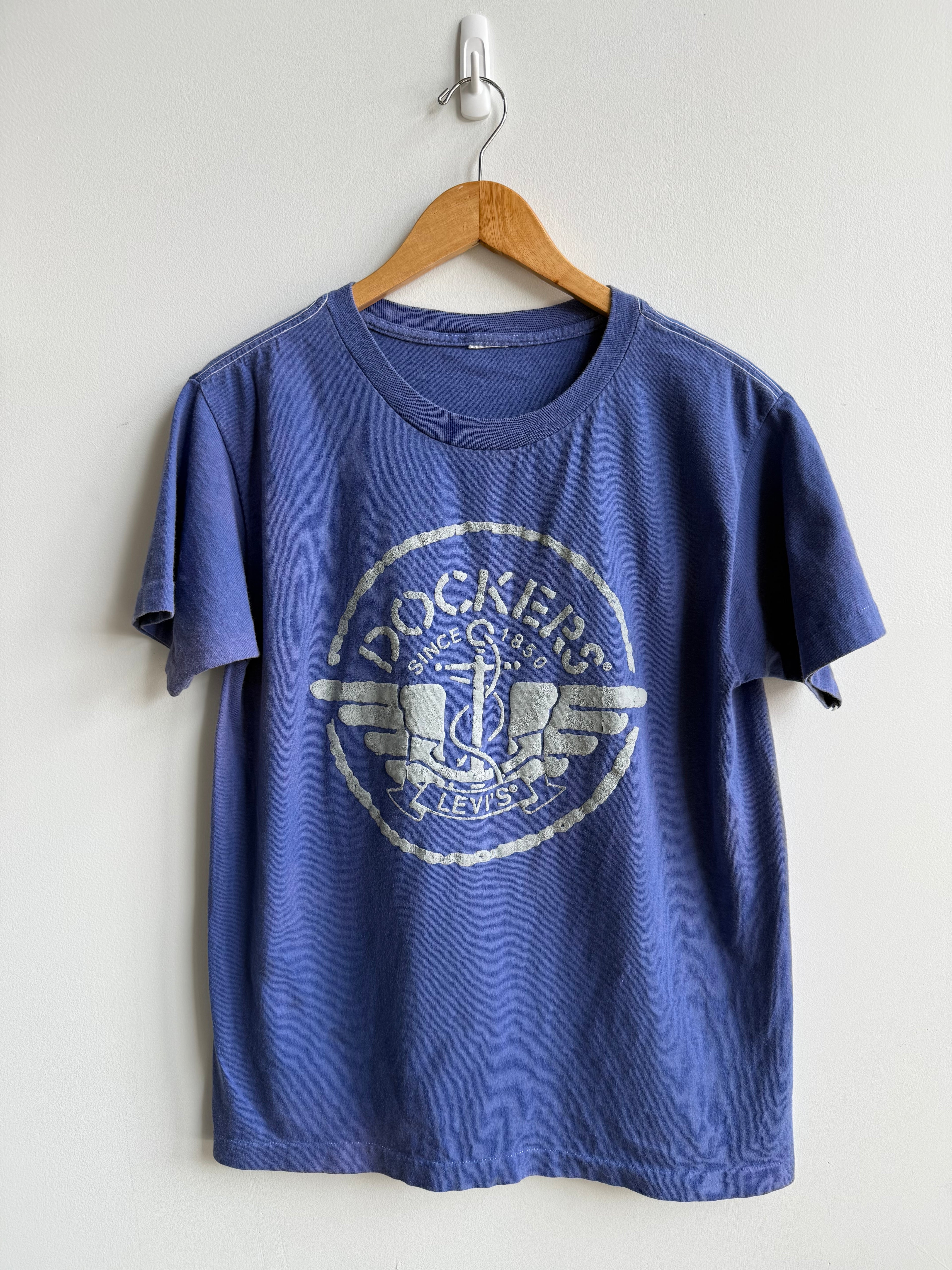 (L) Dockers Levi’s Tee