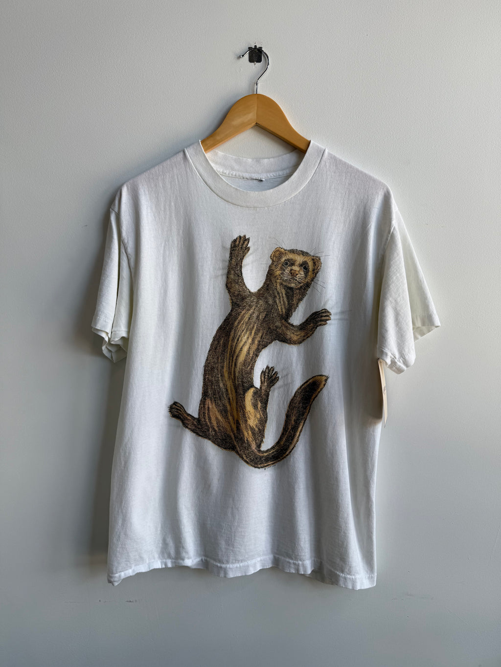 (L) Otter Tee