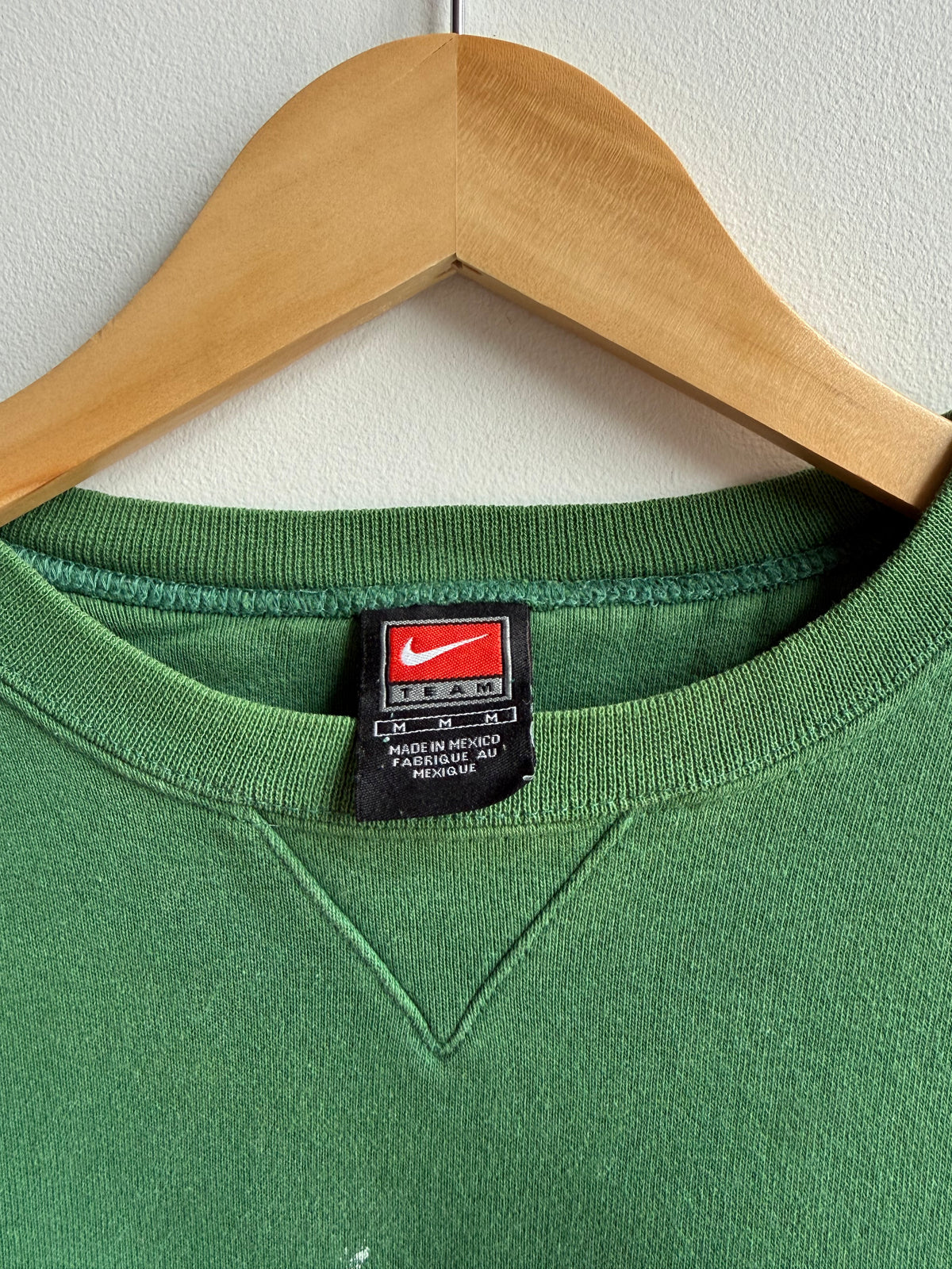 (M) Nike Crew