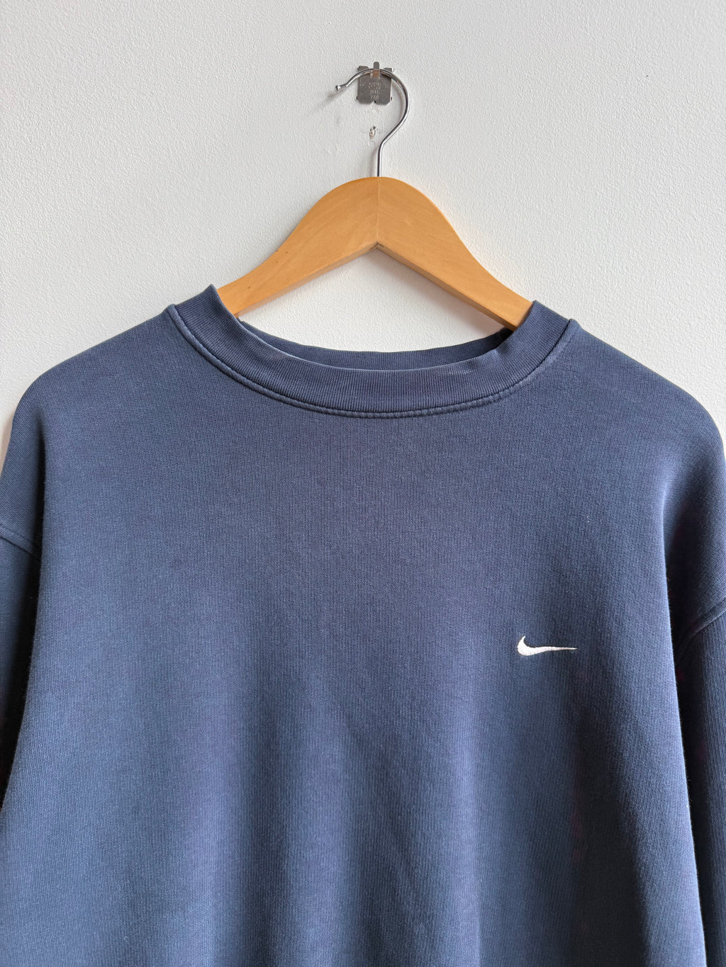 (L) Nike Crew